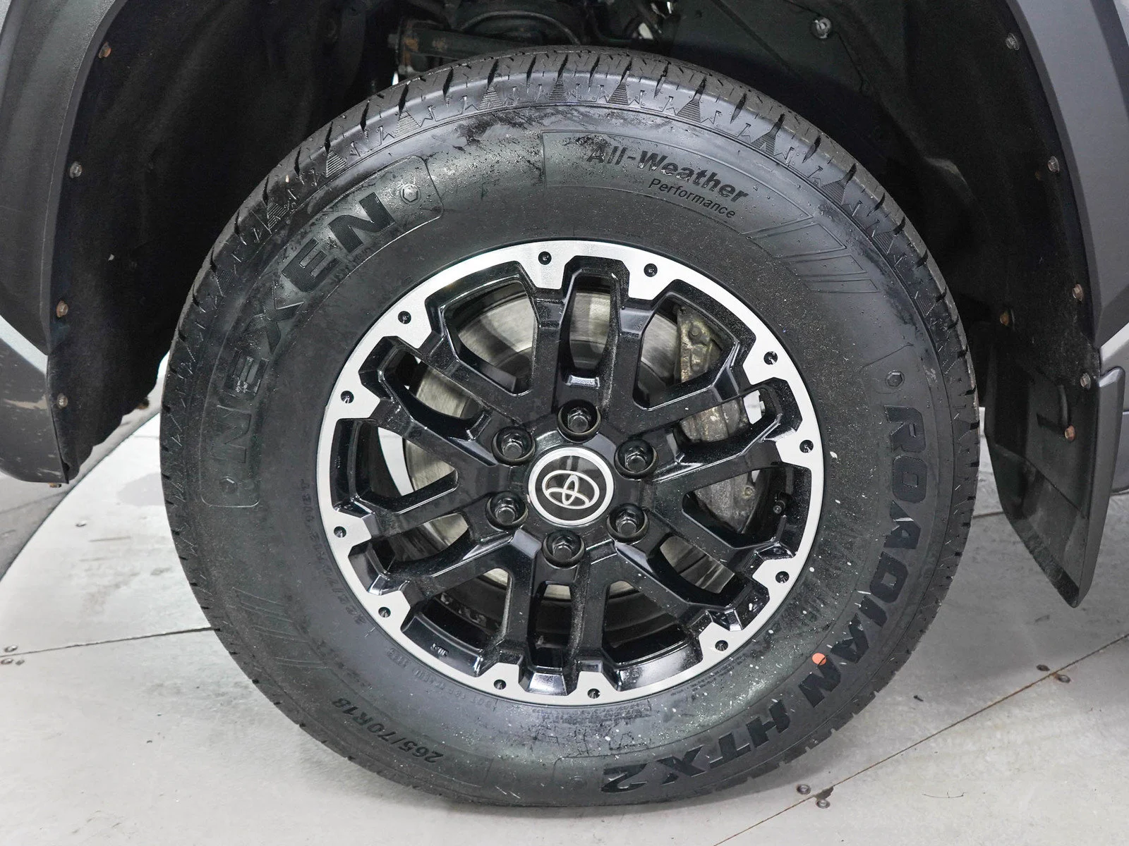 Used 2022 Gunmetal Toyota SR5 image 30