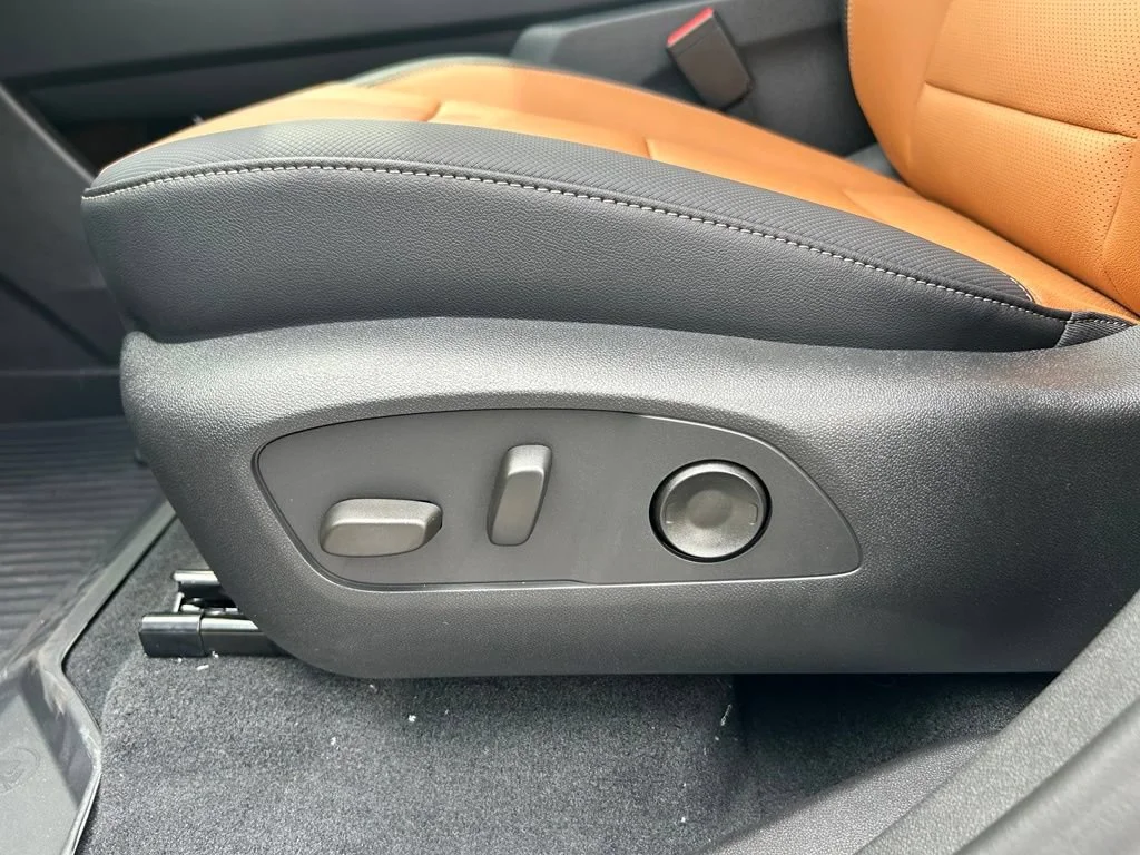 2027 Chevrolet Traverse Z71 - Photo 18