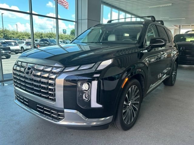 Used 2024 Black Hyundai Calligraphy image 3