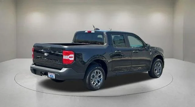 New 2026 Shadow Black Ford XLT image 24