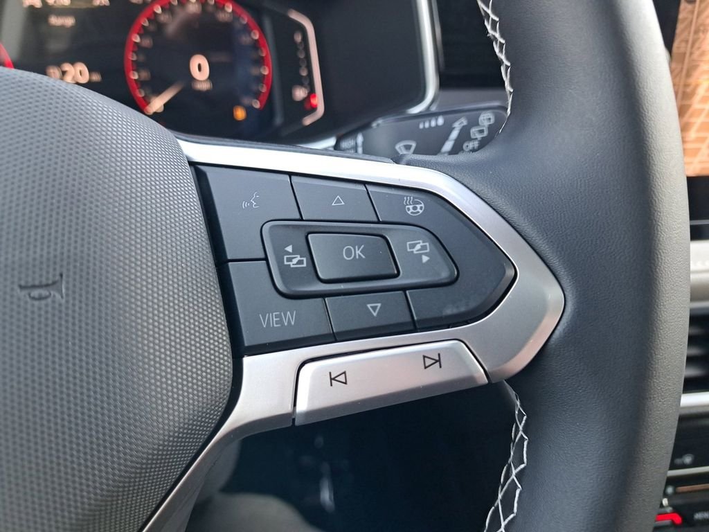 2025 Volkswagen Taos SEL - Photo 29
