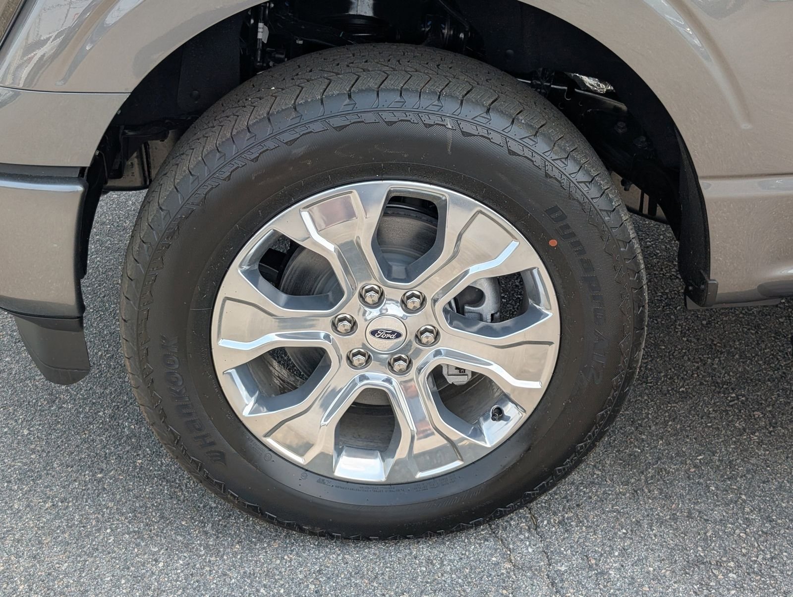 New 2026 Carbonized Gray Metallic Ford Platinum image 13