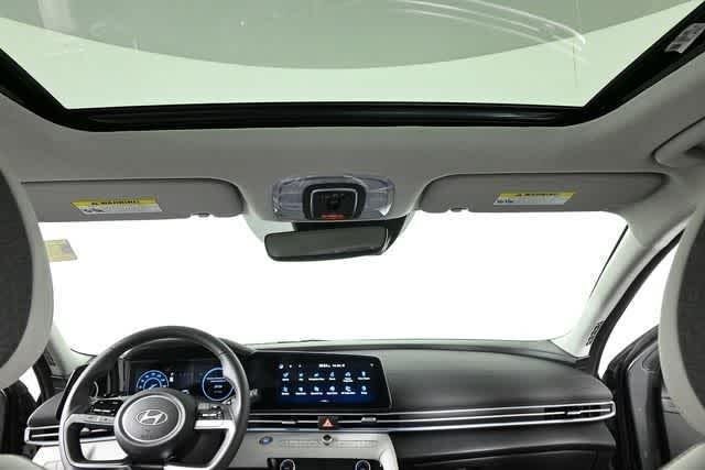 2025 Hyundai Elantra Limited - Photo 53