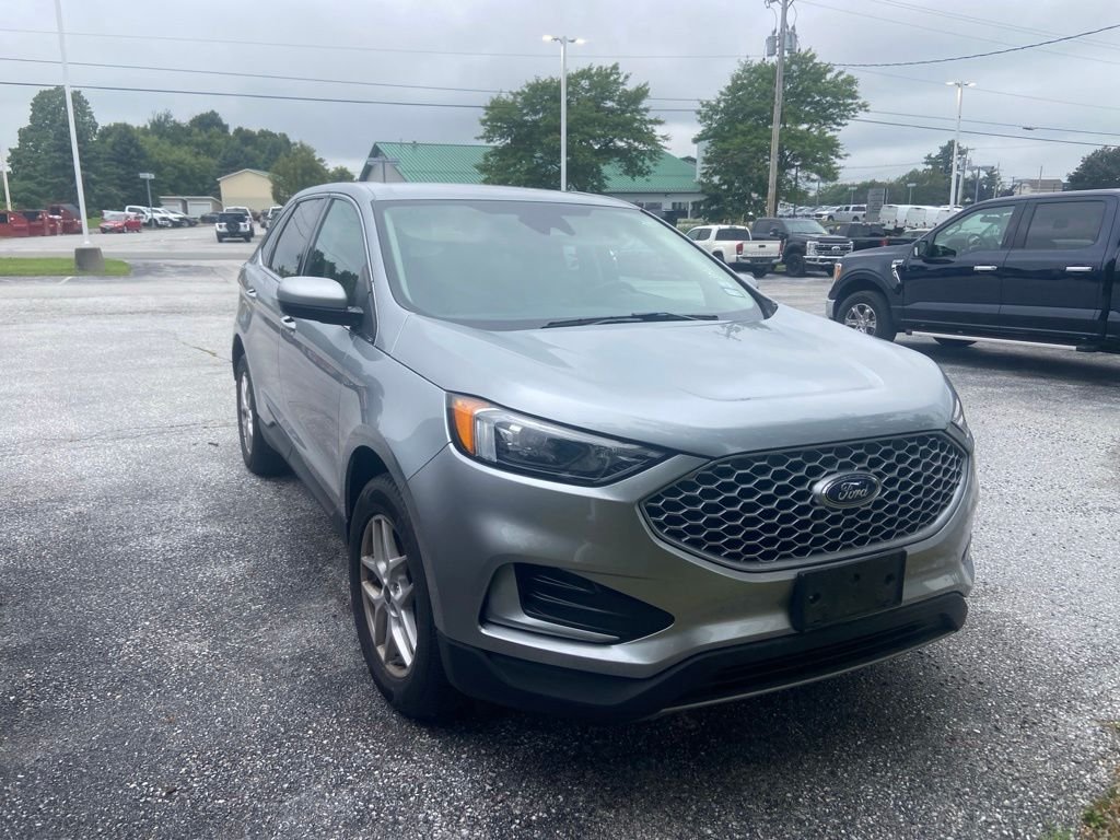 Used 2024 Silver Metallic Ford SEL image 1