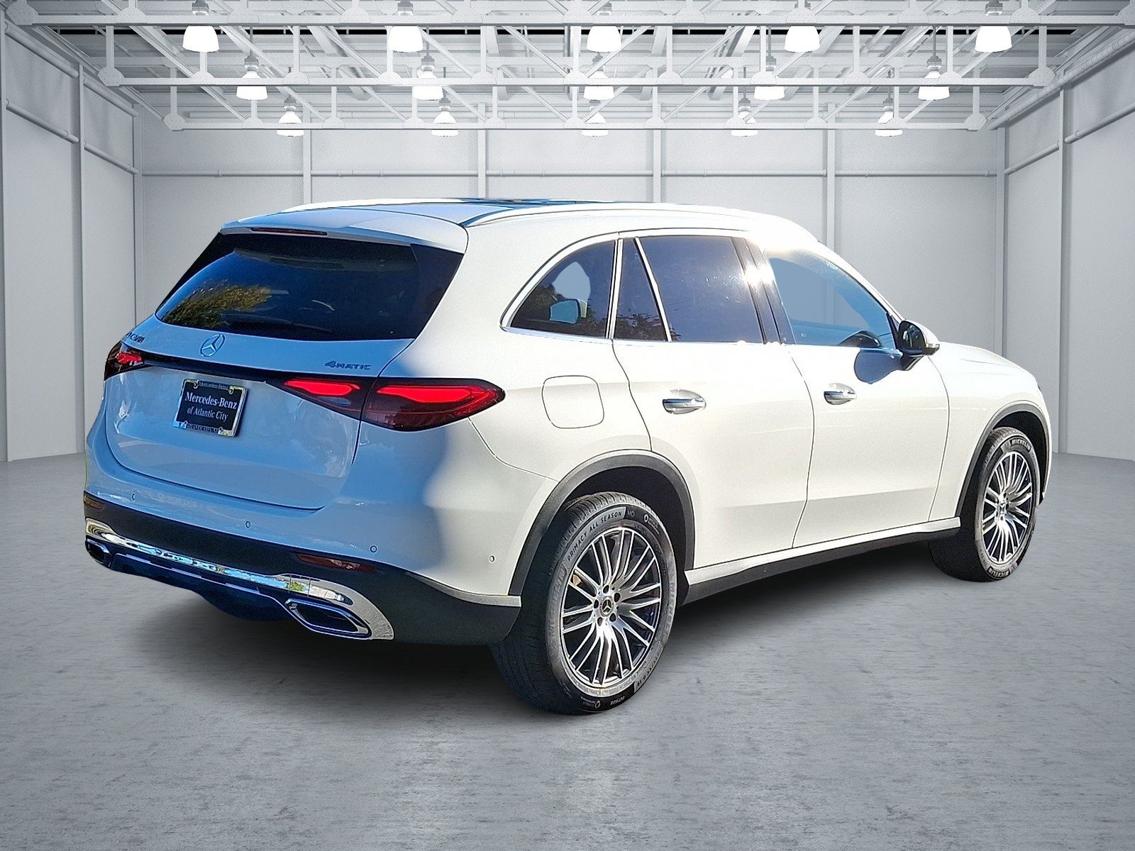 2025 Mercedes-Benz GLC Base - Photo 6