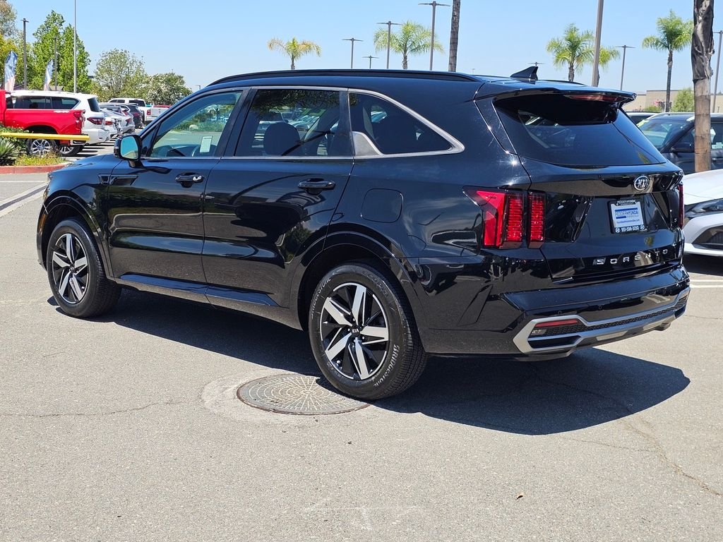 Used 2021 Black Kia S image 3