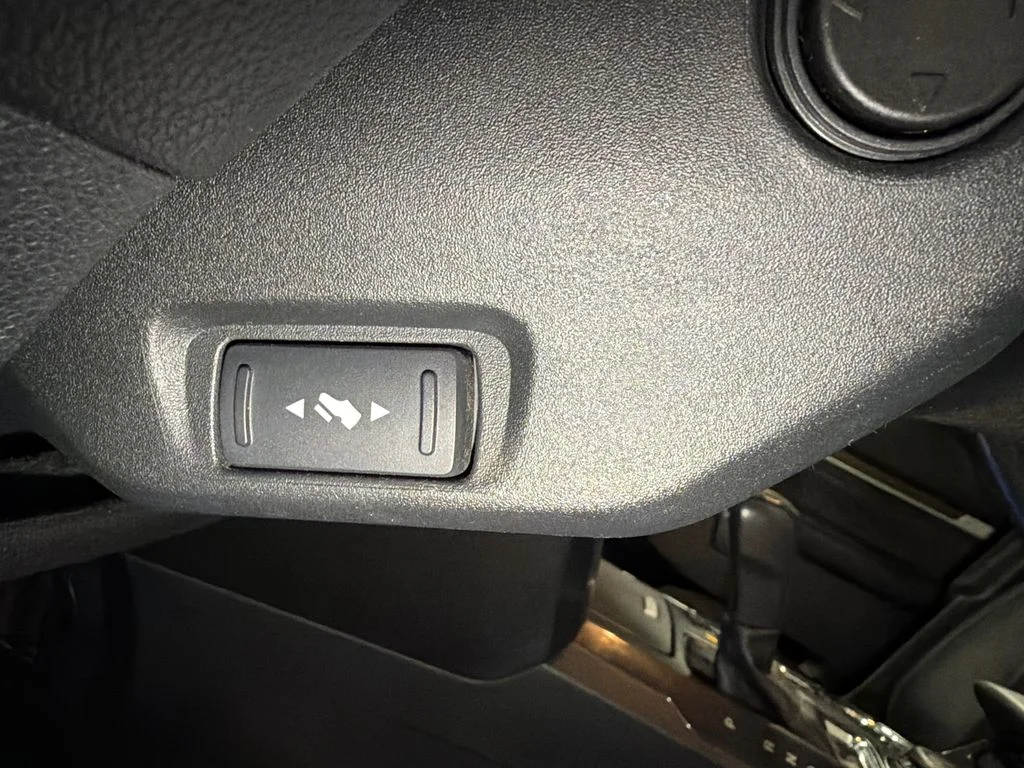 Used 2017 Shadow Black Ford Limited image 23