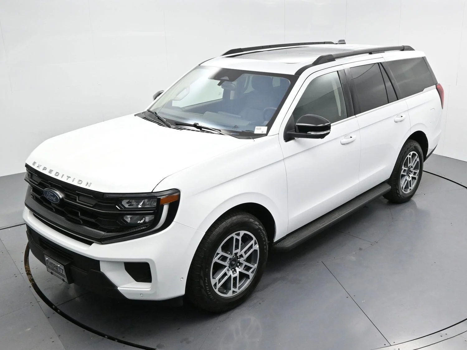 Used 2025 White Ford Active image 45