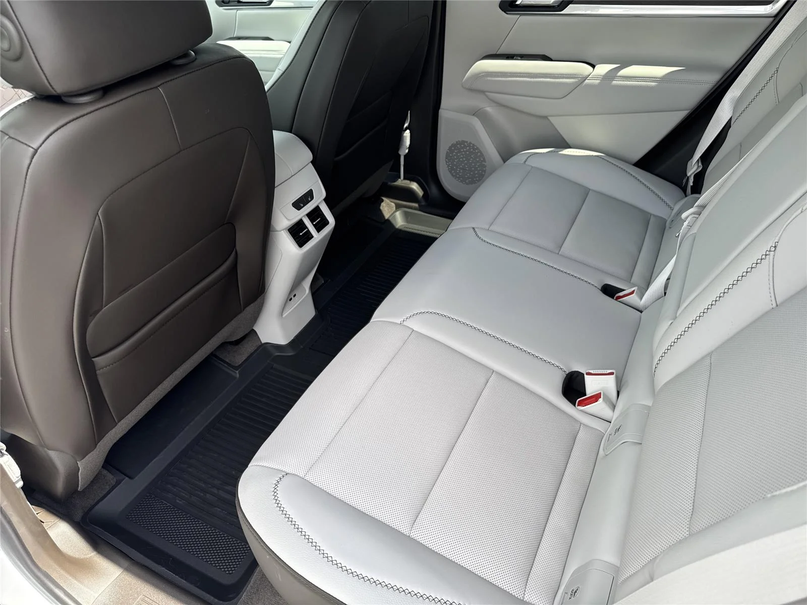 New 2026 Glacier White Tricoat GMC Denali image 20