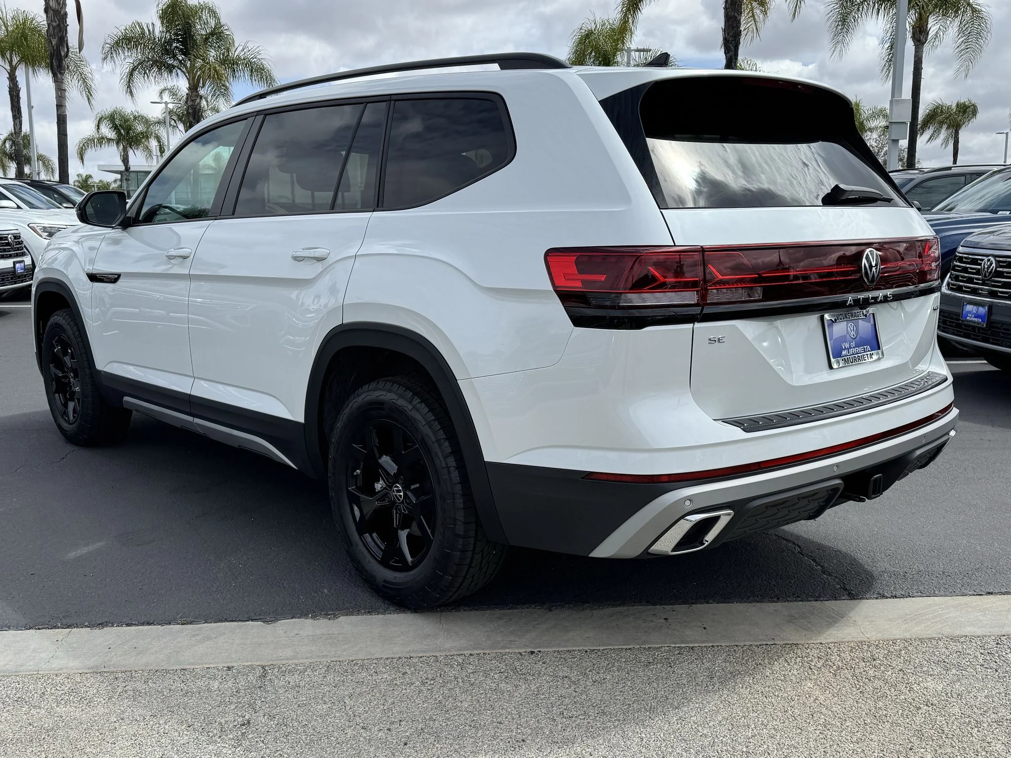 New 2026 Opal White Pearl Volkswagen 2.0T Peak Edition image 5