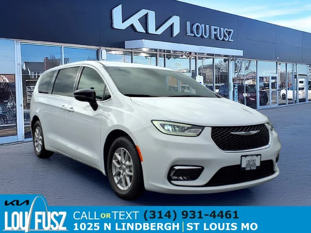 2024 Chrysler Pacifica Touring L
