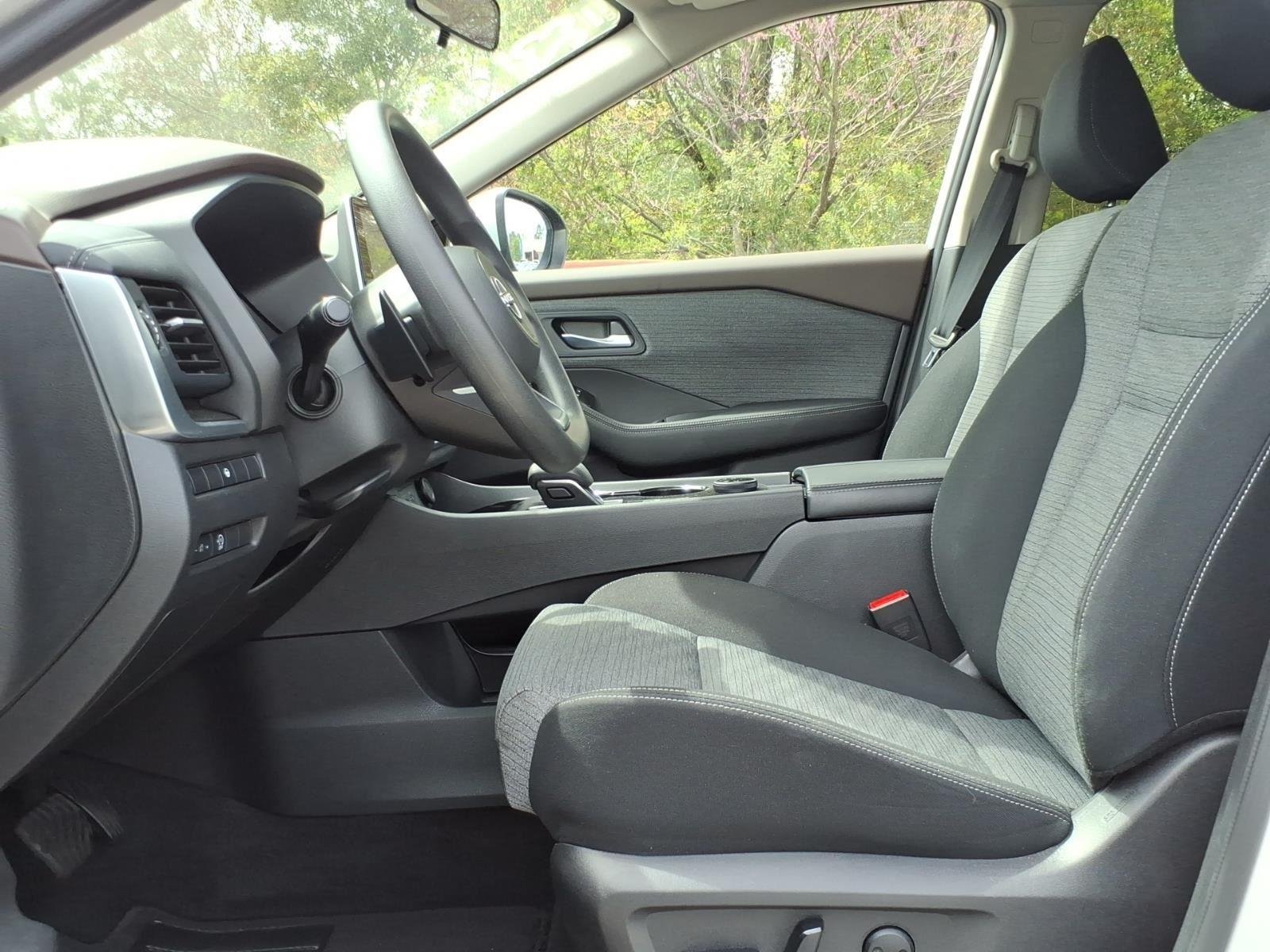 Used 2023 Brilliant Silver Metallic Nissan SV image 10
