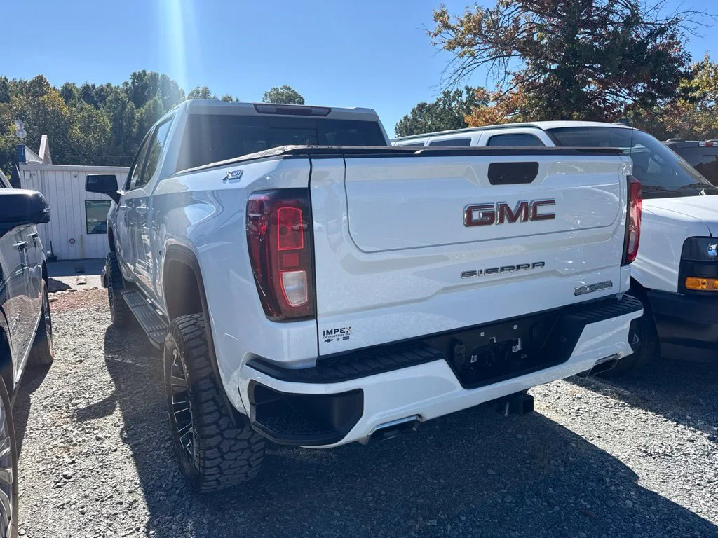 Used 2021  GMC Elevation image 5