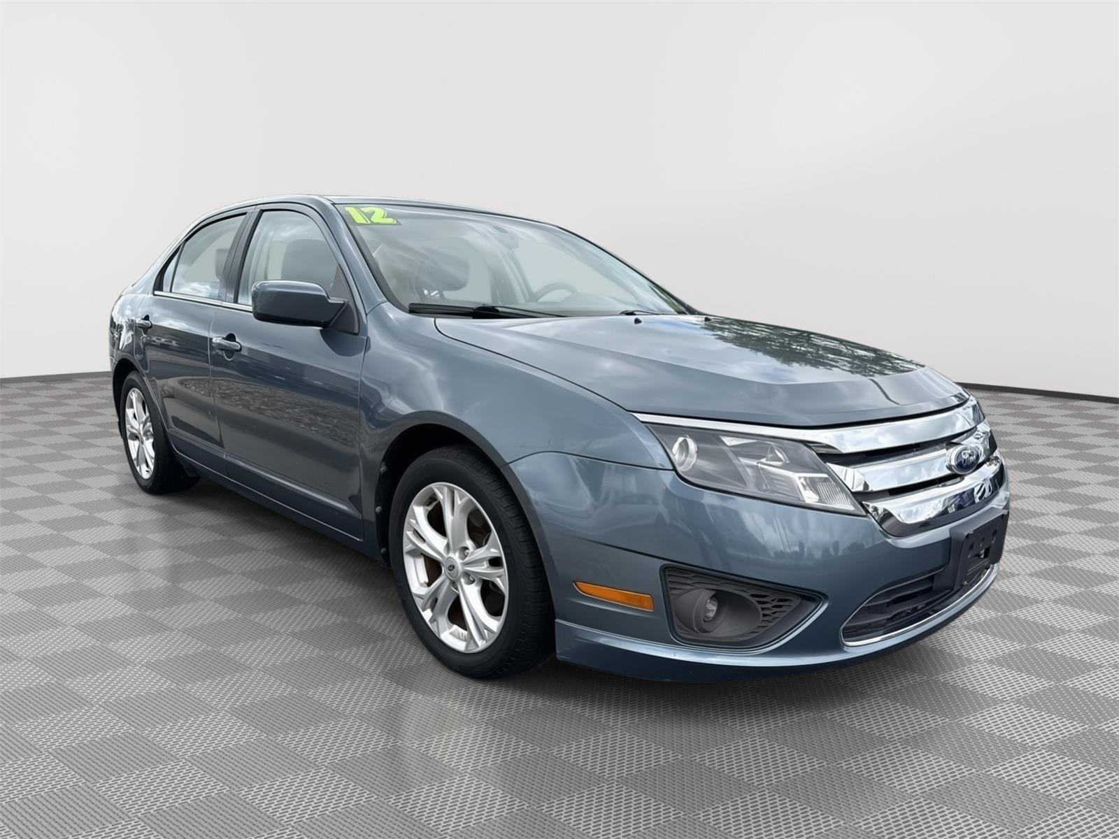 2012 Ford Fusion I-4 SE's photo