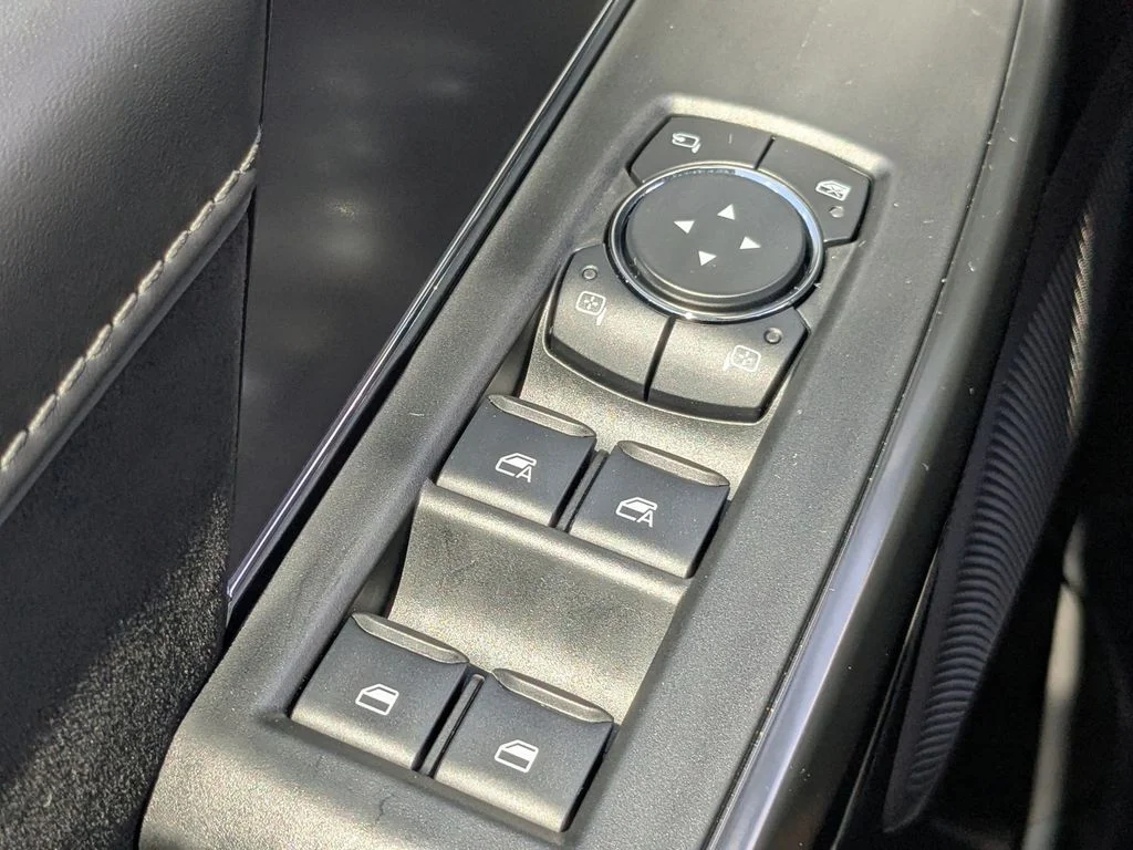 New 2026 Avalanche Ford Platinum image 25