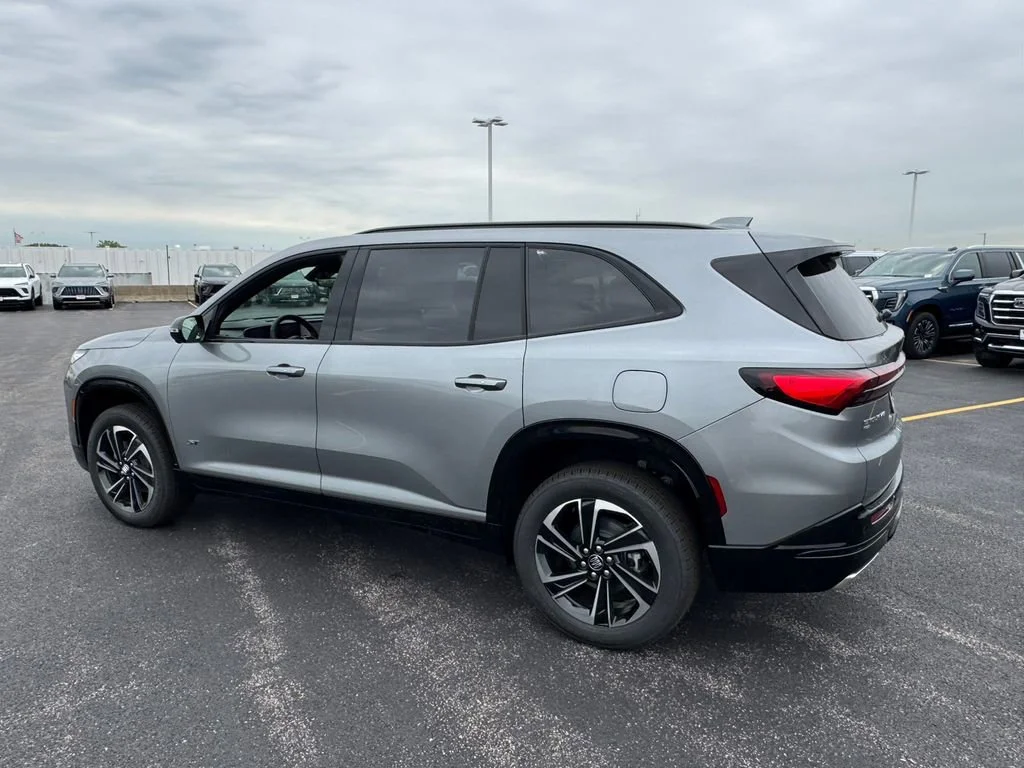 2026 Buick Enclave Sport Touring - Photo 8