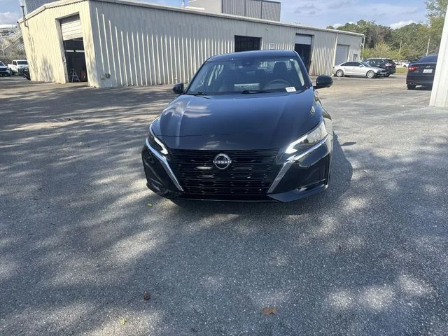 Used 2025 Black Nissan 2.5 SL image 2