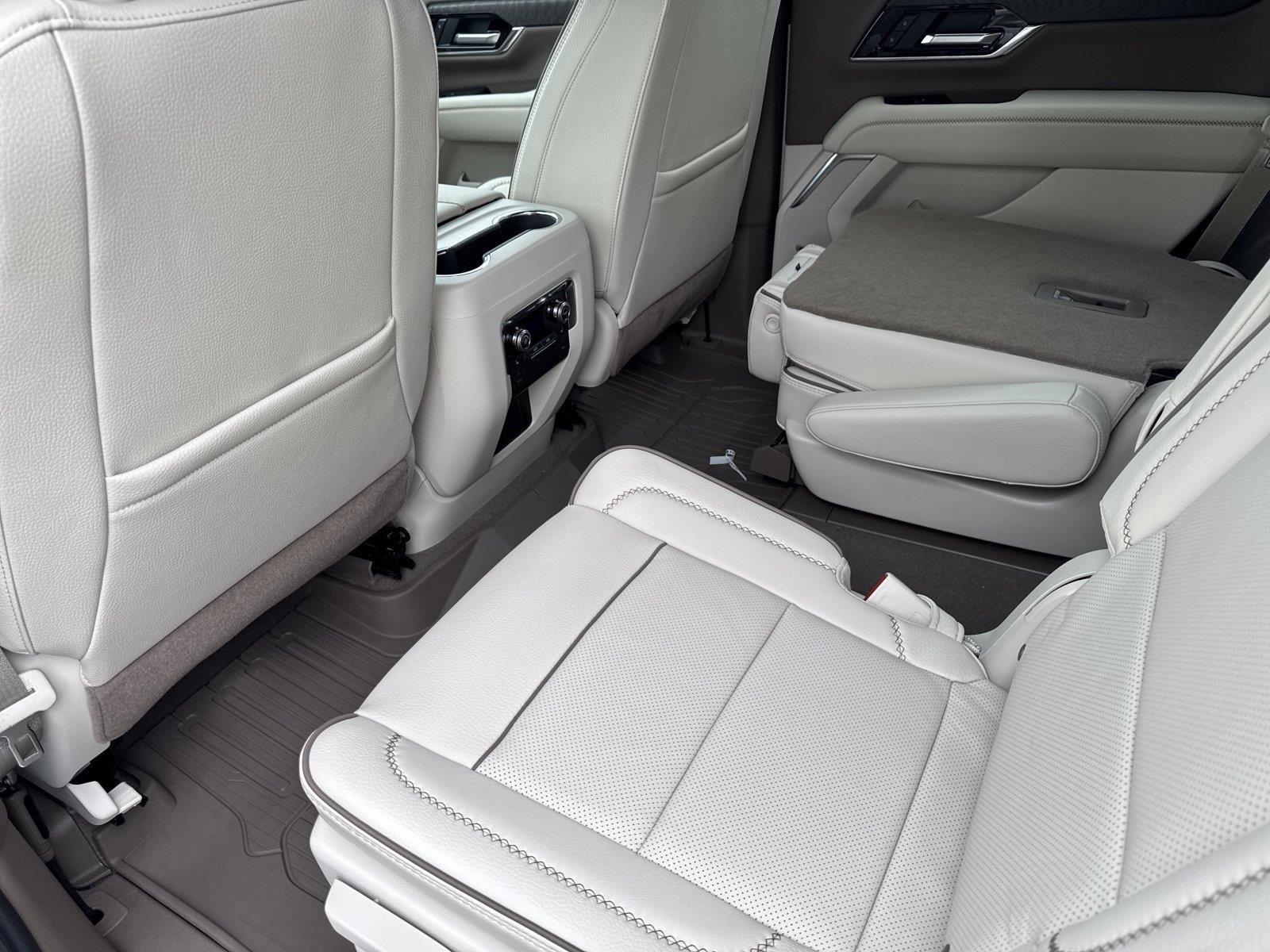 New 2026 Glacier White Tricoat GMC Denali image 32