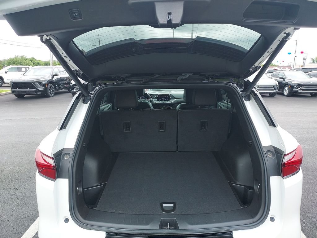 Used 2022 Beige Chevrolet RS image 29