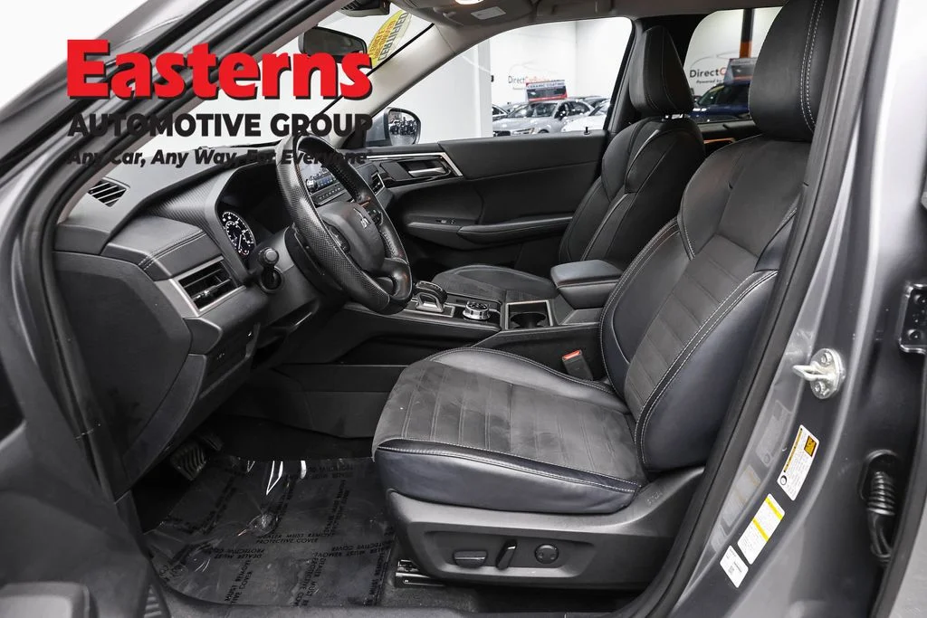 Used 2024 Gray Mitsubishi SE image 14