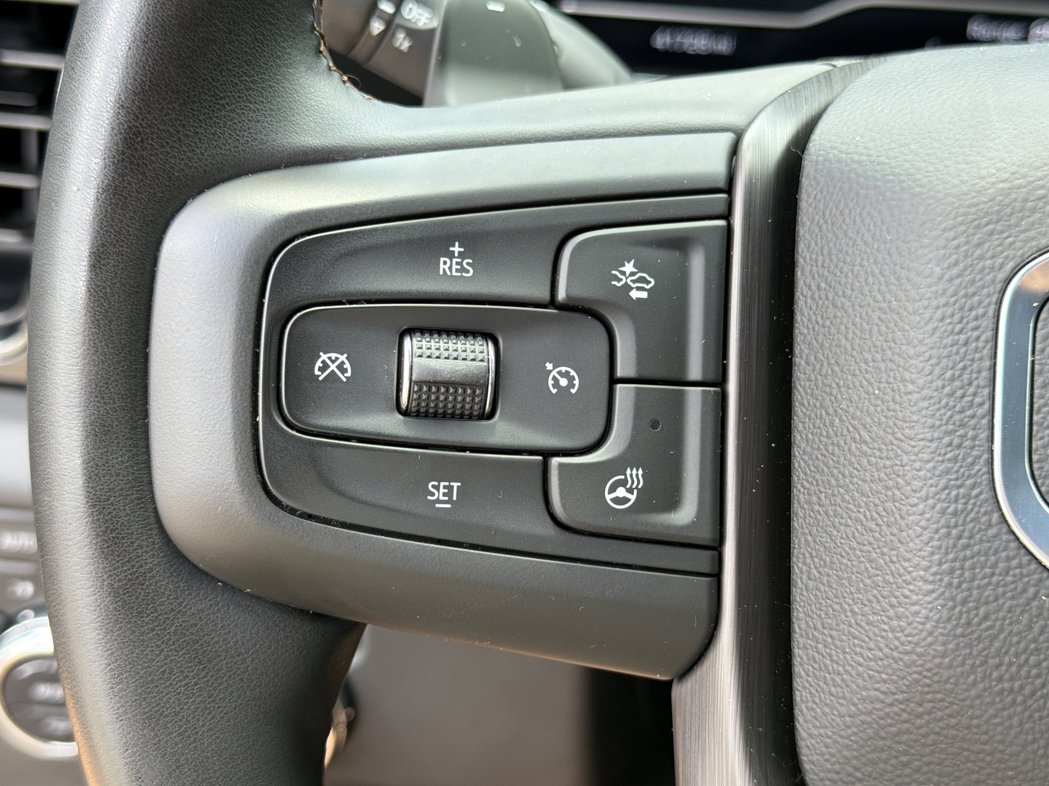Used 2025 Summit White GMC AT4 image 25