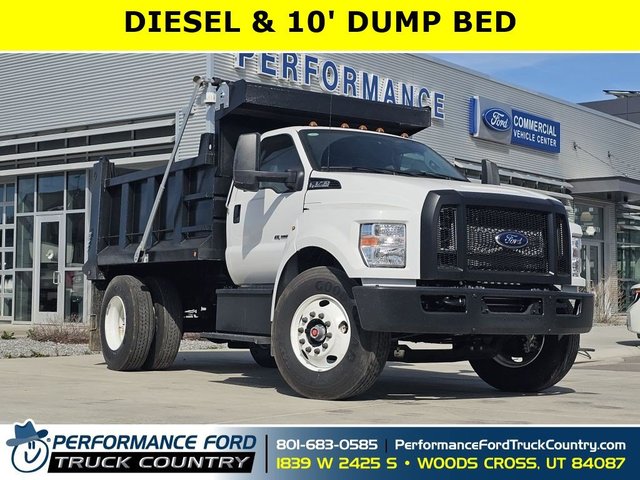 2025 Ford F-750SD Base