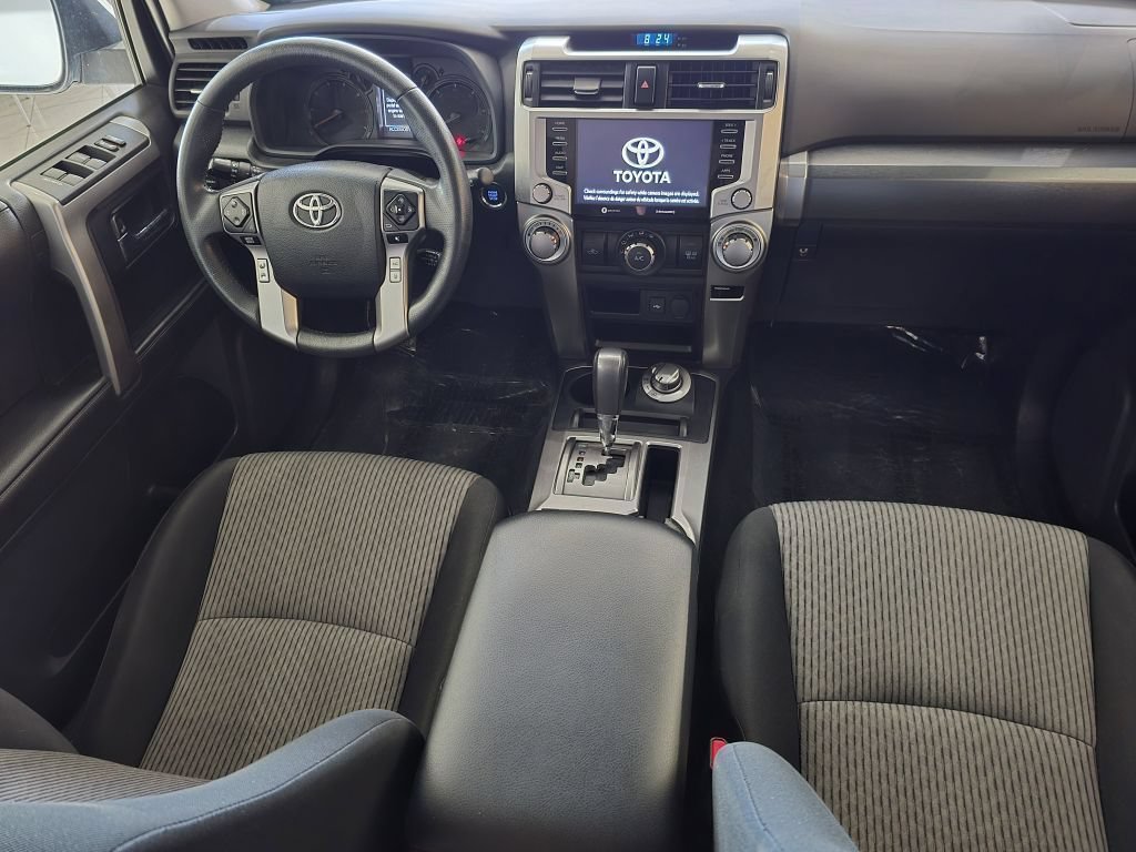 Used 2022 Classic Silver Metallic Toyota SR5 image 37
