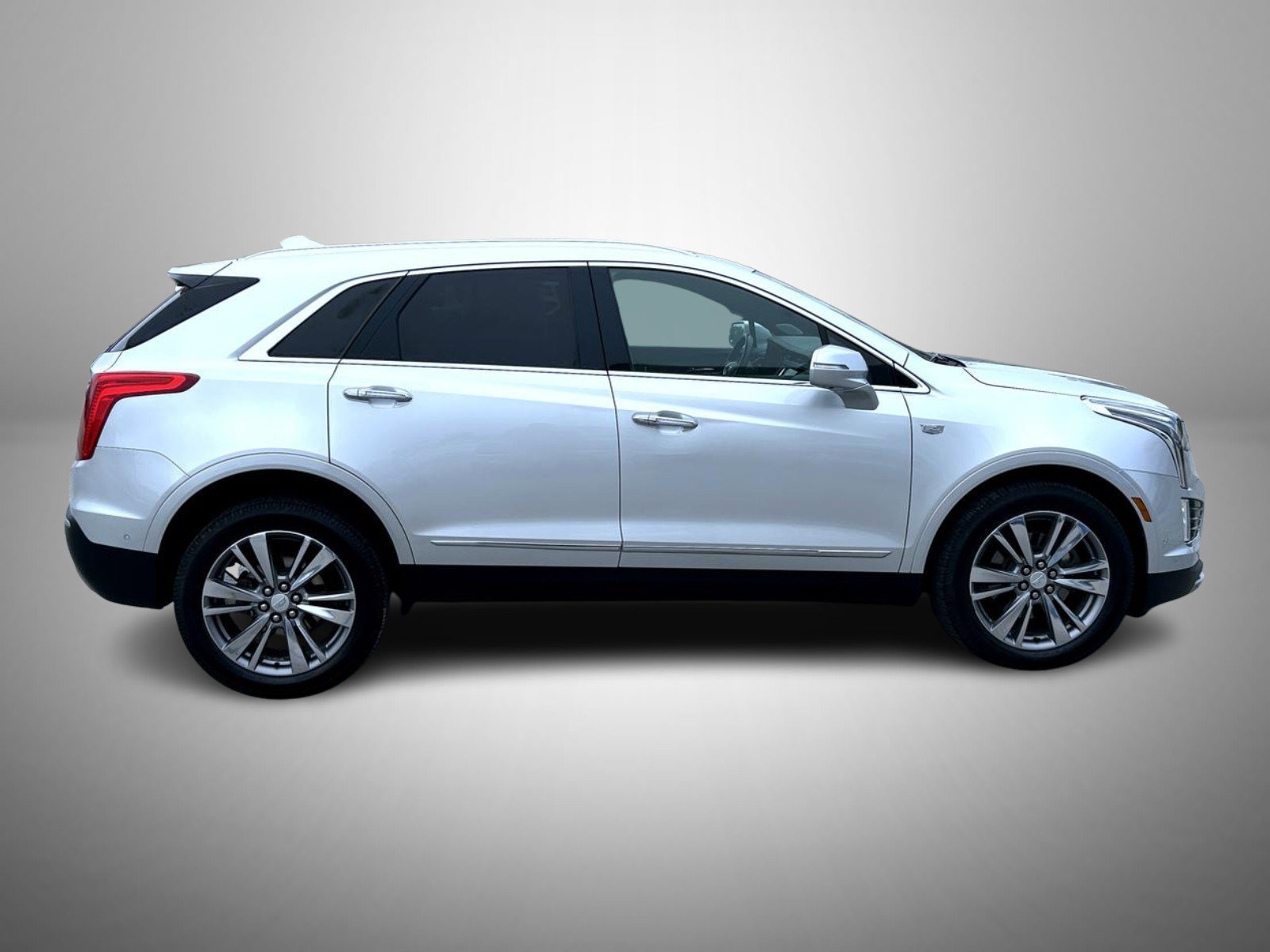 Used 2020 Silver Cadillac Premium Luxury image 4