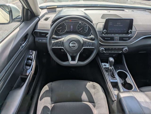 Used 2023 White Nissan 2.5 SV image 13