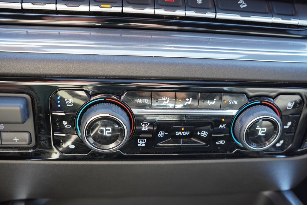 2024 Chevrolet Silverado 3500HD High Country - Photo 31