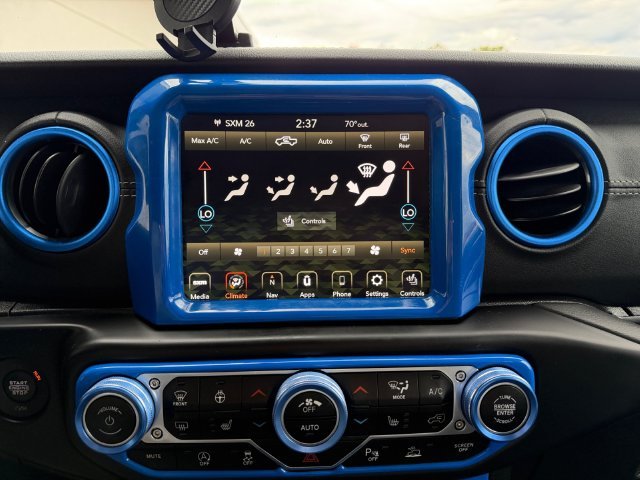 Used 2020 Black Jeep Overland image 22
