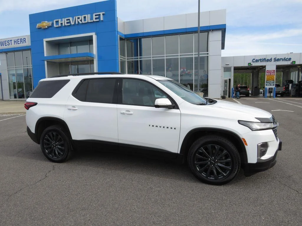 Used 2023 Summit White Chevrolet RS image 6