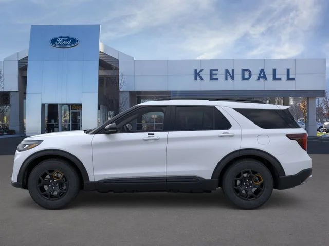New 2026 Space White Metallic Ford Tremor image 3