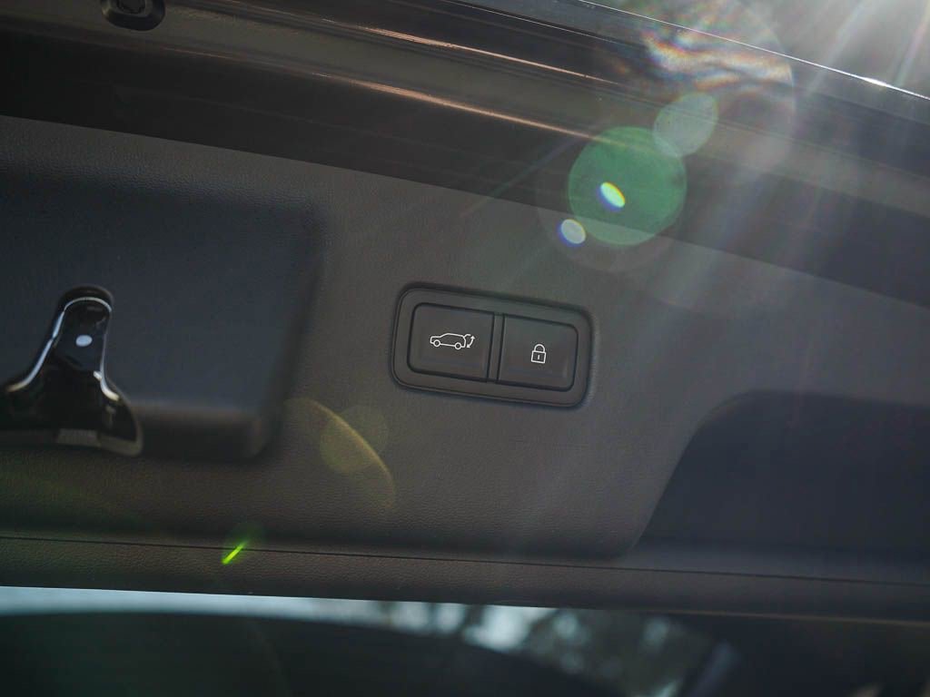 New 2026 Titan Green Hyundai SEL Premium 8P AWD image 9