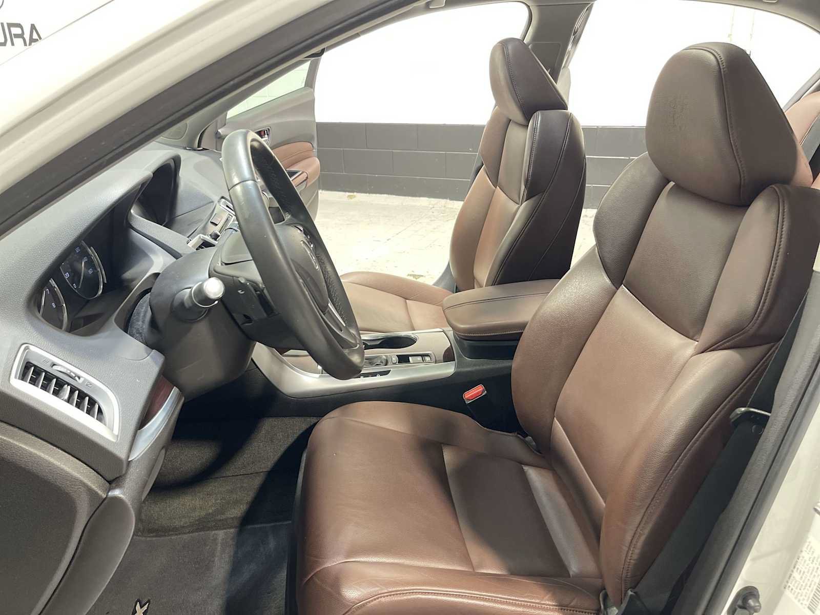 Used 2016 Bellanova White Pearl Acura  image 38