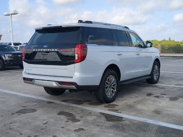 New 2026 Space Silver Metallic Ford Platinum® image 107