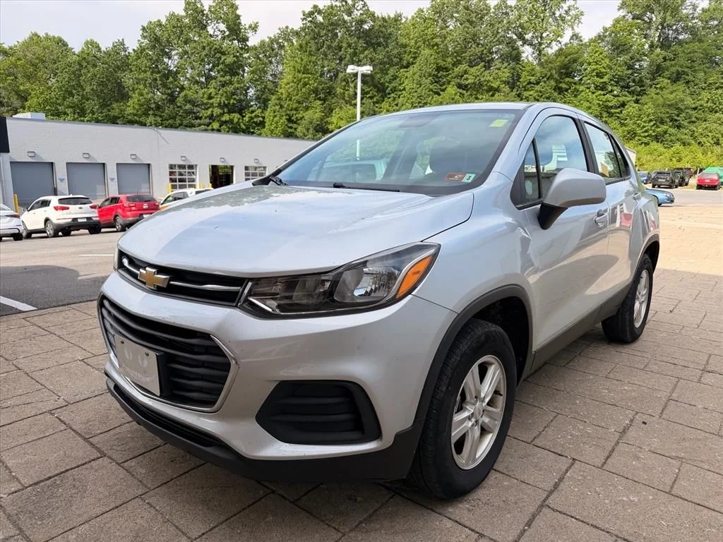 2017 Chevrolet Trax LS AWD's photo