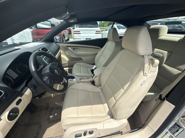 Used 2010 Beige Volkswagen Komfort Edition image 11