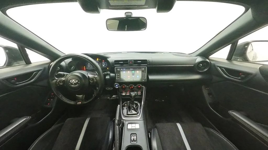 Used 2022  Toyota Premium image 28