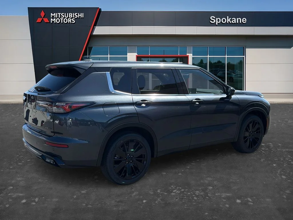 New 2026 Graphite Gray Mitsubishi LE 1.5T S-AWC image 7