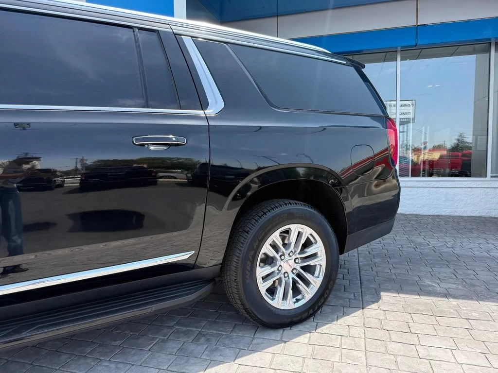 Used 2023 Onyx Black GMC SLT image 6