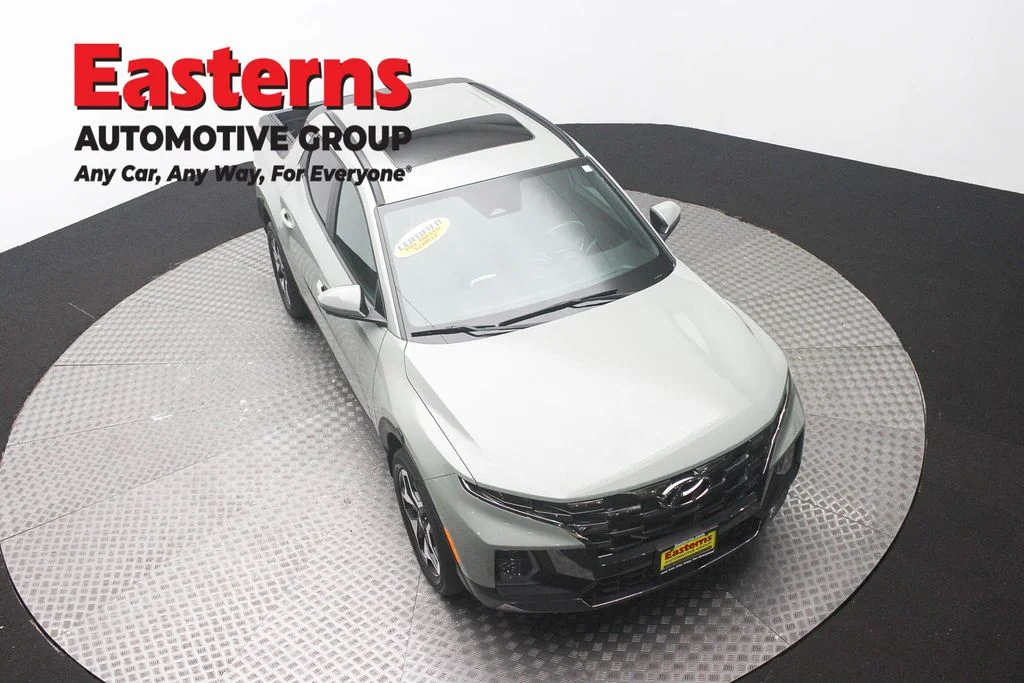 Used 2022 Green Hyundai Limited image 3