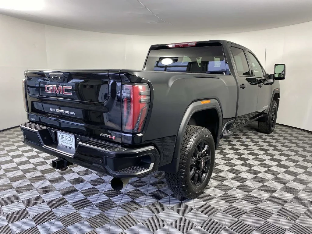 Used 2024 Onyx Black GMC AT4 image 8