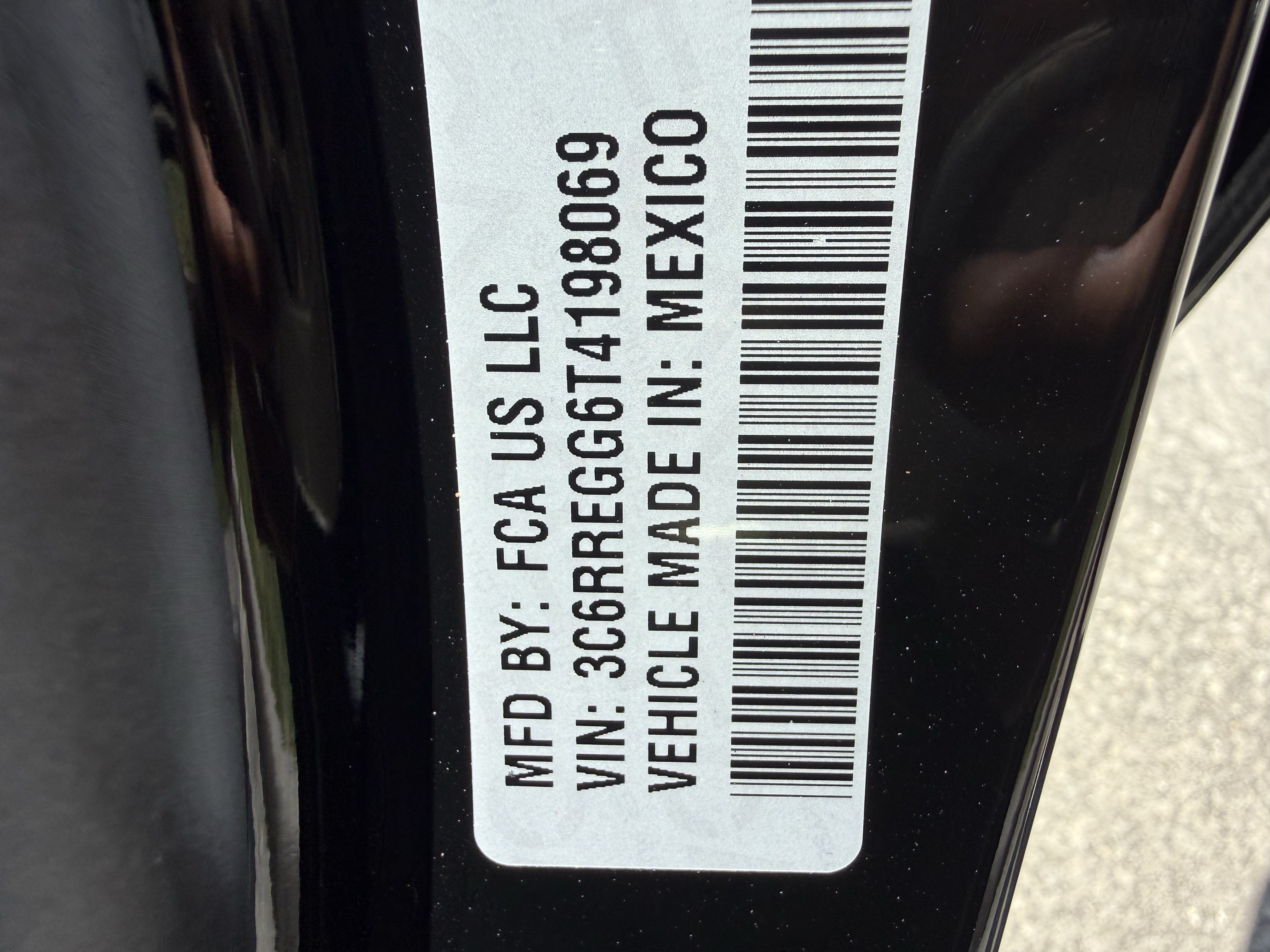 New 2026 Diamond Black Crystal Pearl-Coat Exterior Paint RAM Express image 17