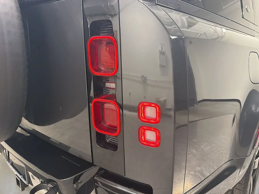 Certified Used 2024  Land Rover X-Dynamic SE image 34