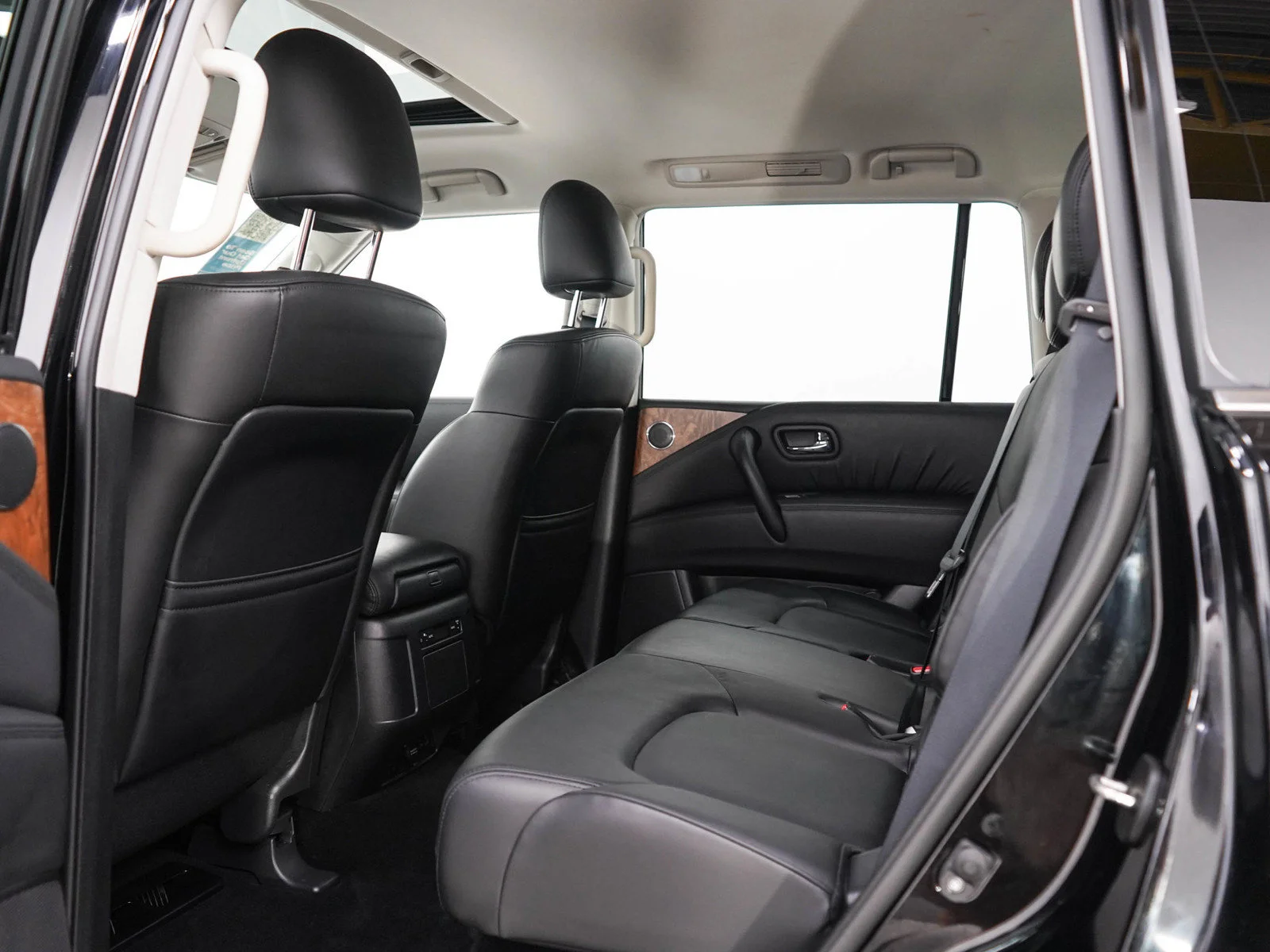 Used 2022  Nissan SL image 17