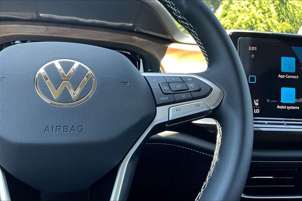 New 2026 Black Volkswagen 2.0T SE image 11