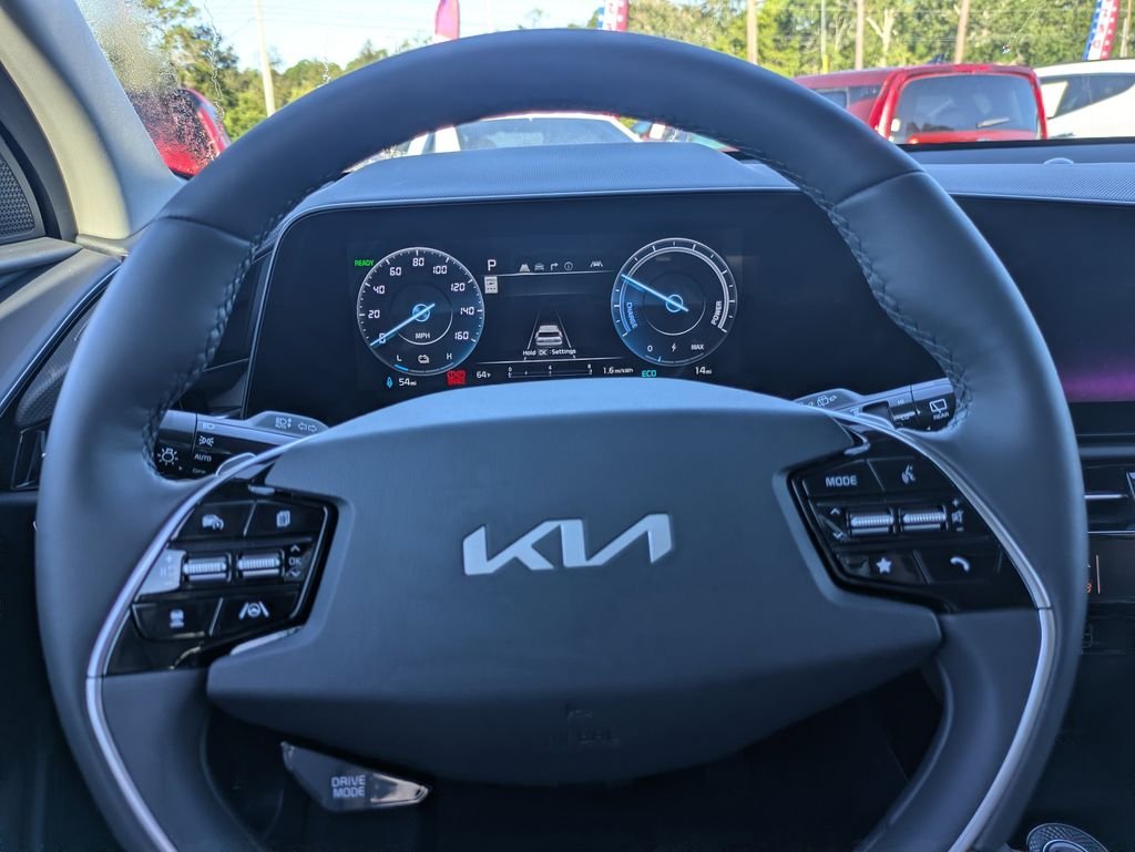 New 2025 Interstellar Gray Kia Wind image 29