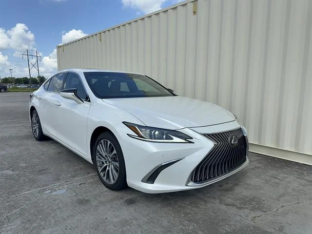 2020 Lexus ES 350 350's photo