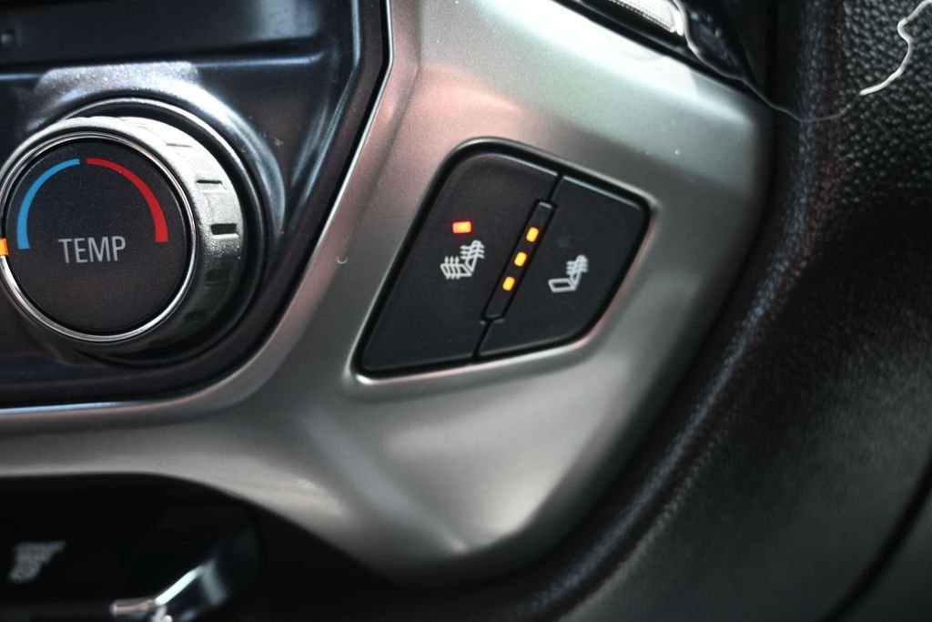Used 2019 Summit White Chevrolet LT image 24
